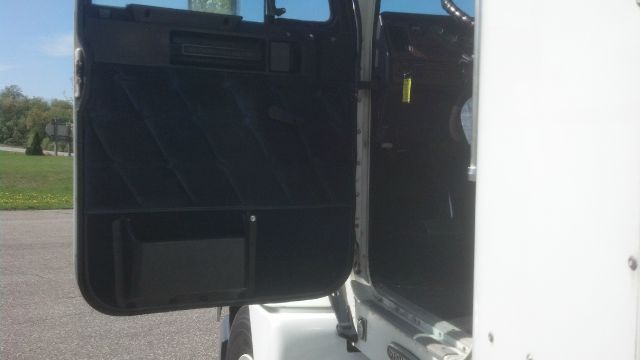 Freightliner FLD 120 2001 photo 3