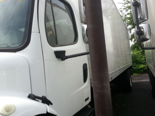 Freightliner M2 2009 photo 2