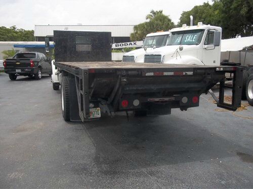 Freightliner M2 2009 photo 1