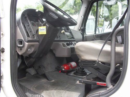 Freightliner M2 2009 photo 3