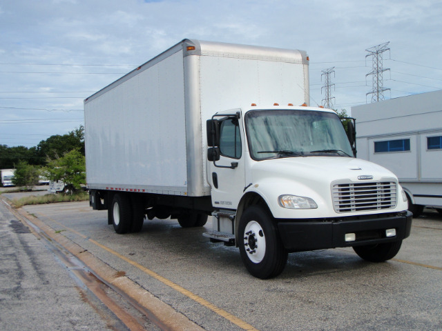 Freightliner M2 BUSINESS CLASS 2006 photo 3