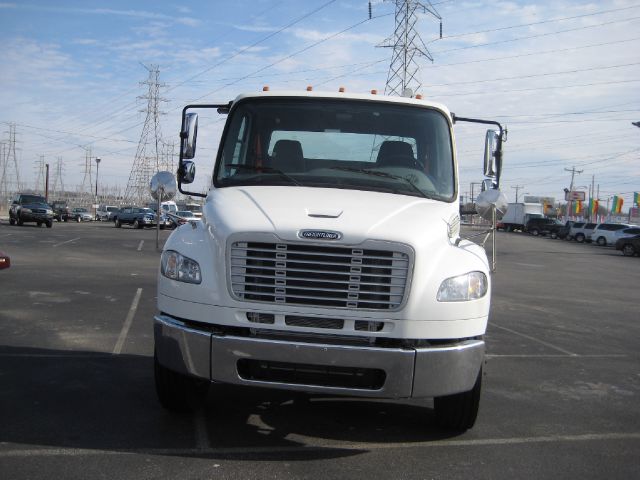 Freightliner M2 Buisness class 2013 photo 3