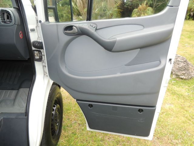 Freightliner Sprinter 2500 2004 photo 26