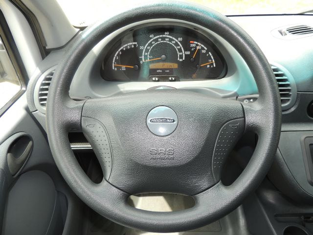 Freightliner Sprinter 2500 2004 photo 38