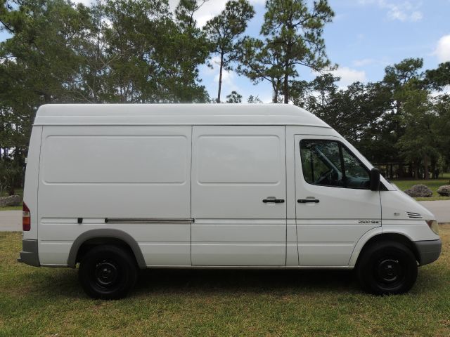 Freightliner Sprinter 2500 2004 photo 40