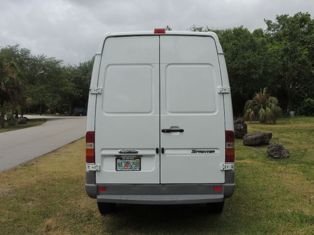 Freightliner Sprinter 2500 2004 photo 42