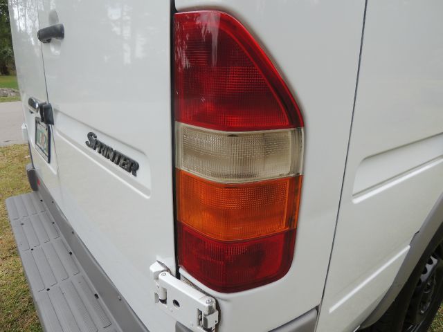 Freightliner Sprinter 2500 2004 photo 46