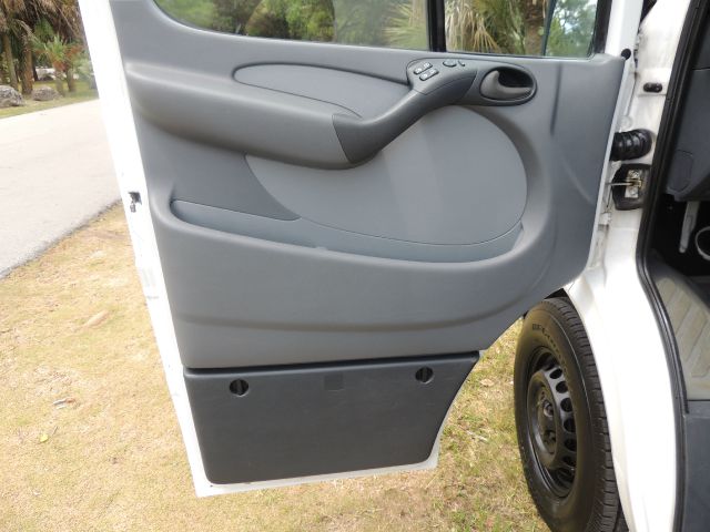 Freightliner Sprinter 2500 2004 photo 47