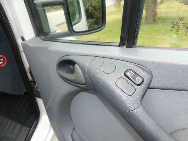 Freightliner Sprinter 2500 2004 photo 53