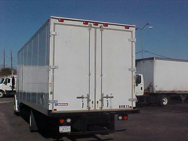 Freightliner m-2 26 ft box trucka Unknown Box Truck