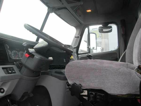 Freightliner tractor day cabs 2007 photo 4