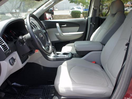 GMC Acadia 2007 photo 2