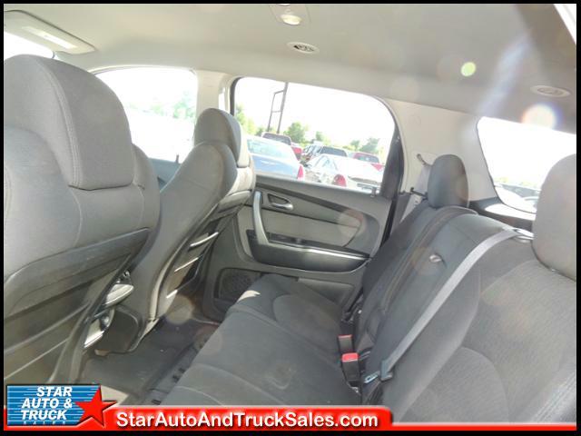 GMC Acadia 2007 photo 2