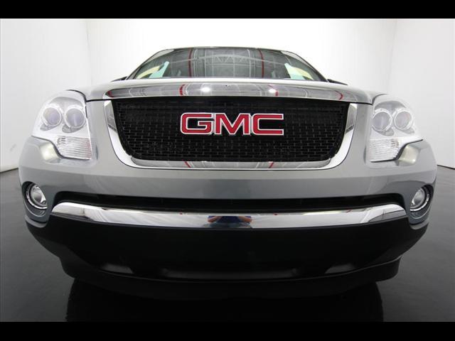 GMC Acadia 2007 photo 2