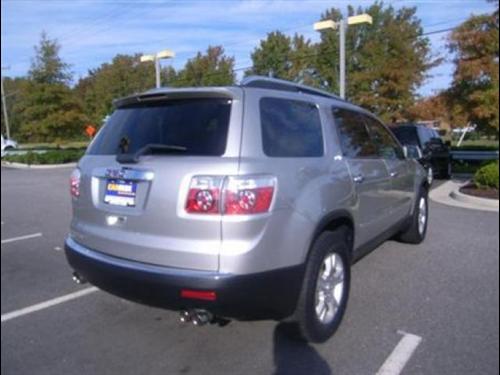 GMC Acadia 2007 photo 2