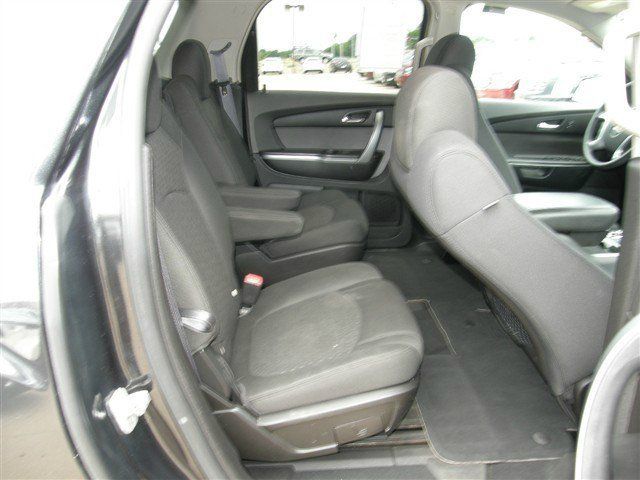 GMC Acadia 2007 photo 2