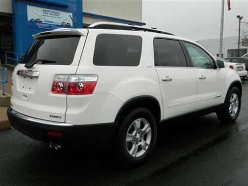 GMC Acadia 2007 photo 2