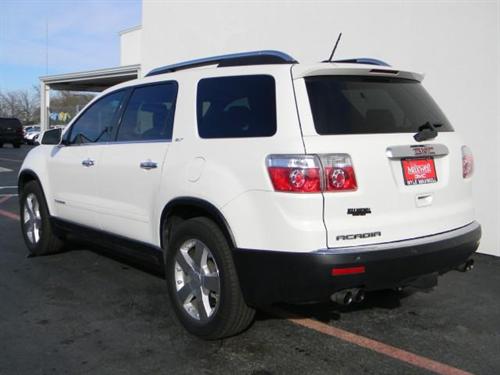 GMC Acadia 2007 photo 2