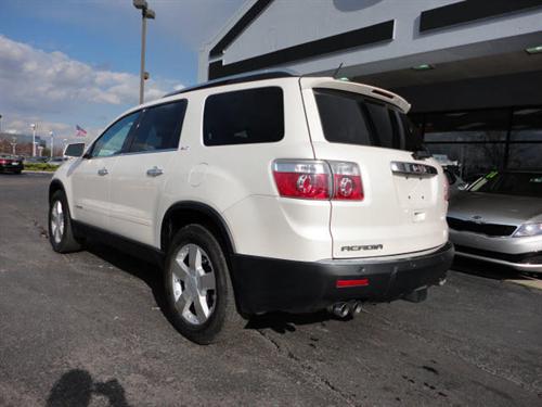 GMC Acadia 2007 photo 2