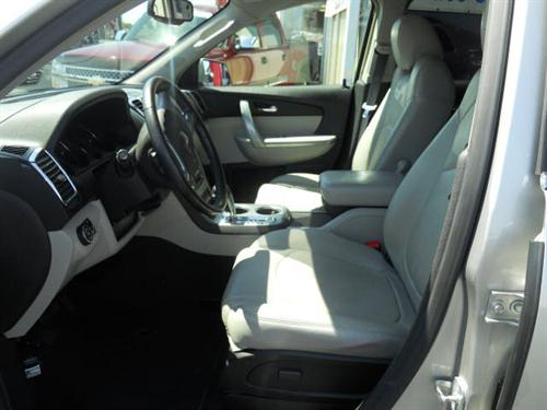 GMC Acadia 2007 photo 2