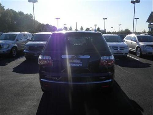 GMC Acadia 2007 photo 2