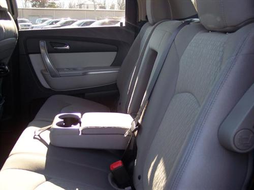 GMC Acadia 2007 photo 2