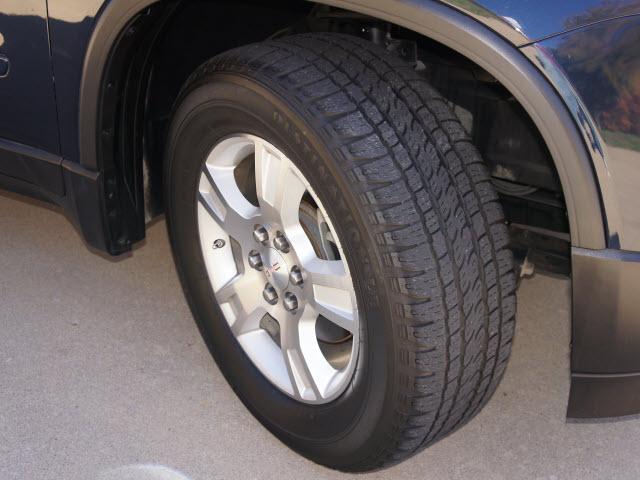 GMC Acadia 2007 photo 2