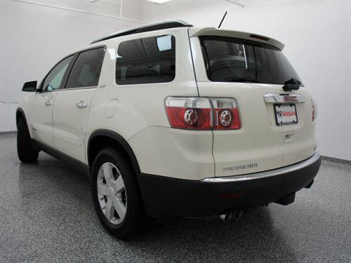 GMC Acadia 2008 photo 2
