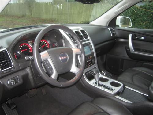 GMC Acadia 2008 photo 2
