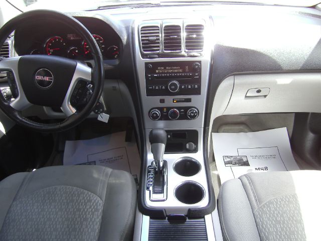GMC Acadia 2008 photo 1