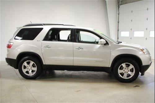 GMC Acadia 2008 photo 1