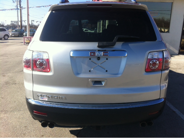 GMC Acadia 2008 photo 2