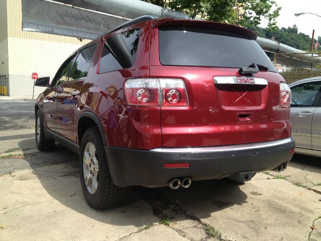 GMC Acadia 2008 photo 2