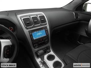 GMC Acadia 2008 photo 2
