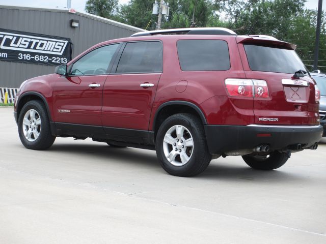 GMC Acadia 2008 photo 2