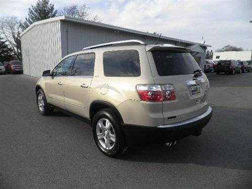 GMC Acadia 2008 photo 2