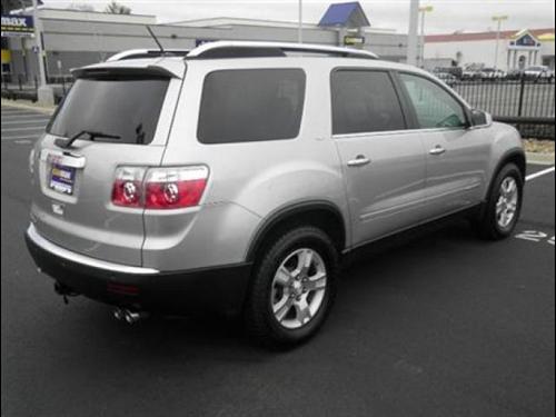 GMC Acadia 2008 photo 2