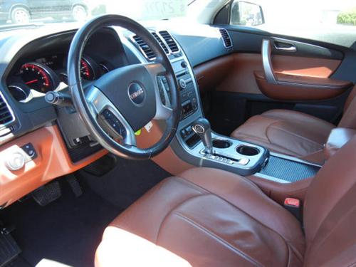 GMC Acadia 2008 photo 2