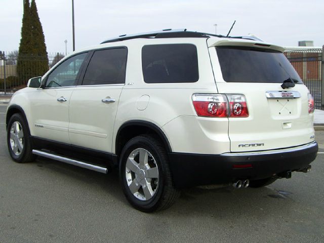GMC Acadia 2008 photo 1