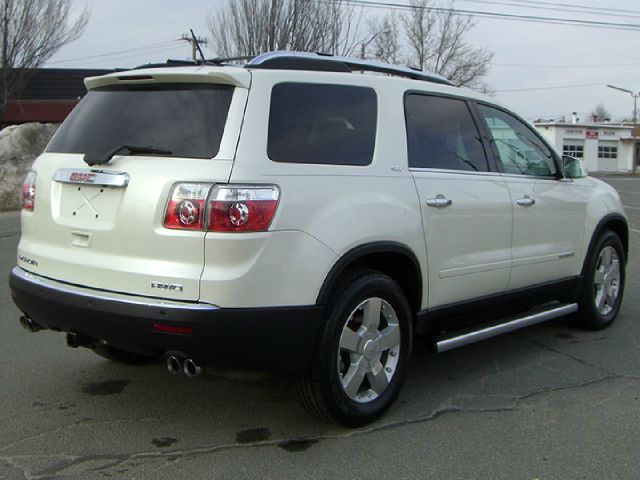 GMC Acadia 2008 photo 2