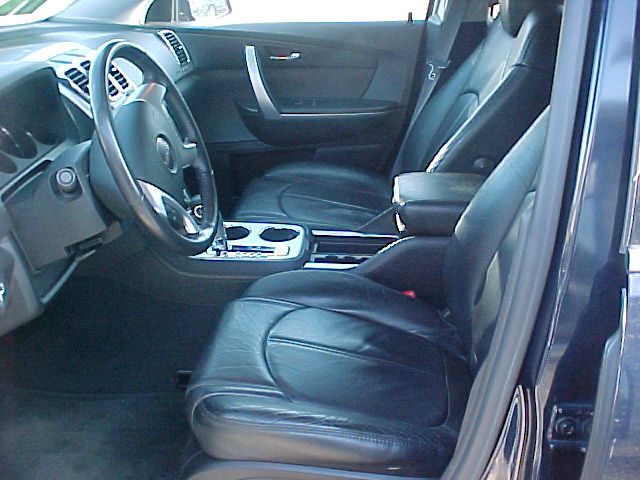 GMC Acadia 2008 photo 2