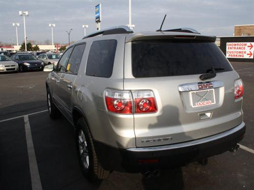 GMC Acadia 2008 photo 2