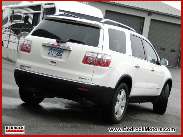 GMC Acadia 2008 photo 2