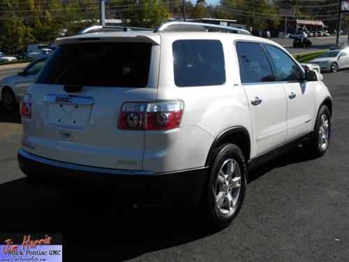 GMC Acadia 2008 photo 2