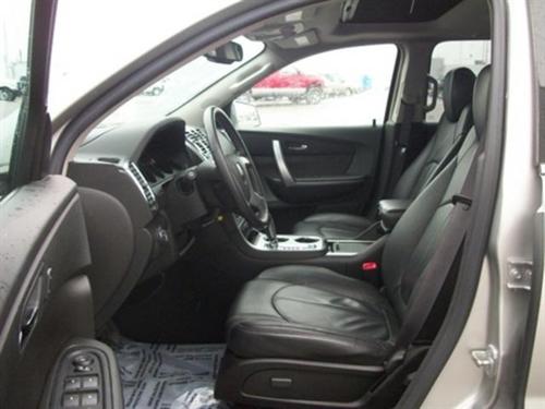 GMC Acadia 2008 photo 2