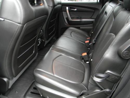 GMC Acadia 2008 photo 2