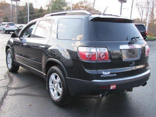GMC Acadia 2008 photo 2