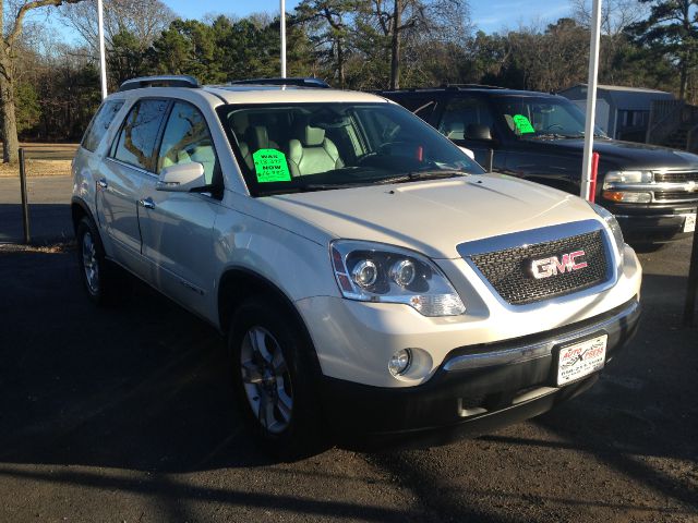 GMC Acadia 2008 photo 2