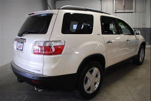 GMC Acadia 2008 photo 2