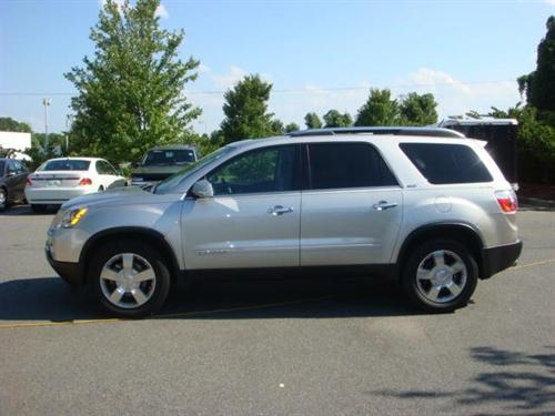 GMC Acadia 2008 photo 1